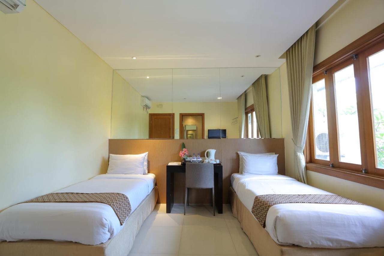 Country Heritage Hotel Surabaya Esterno foto