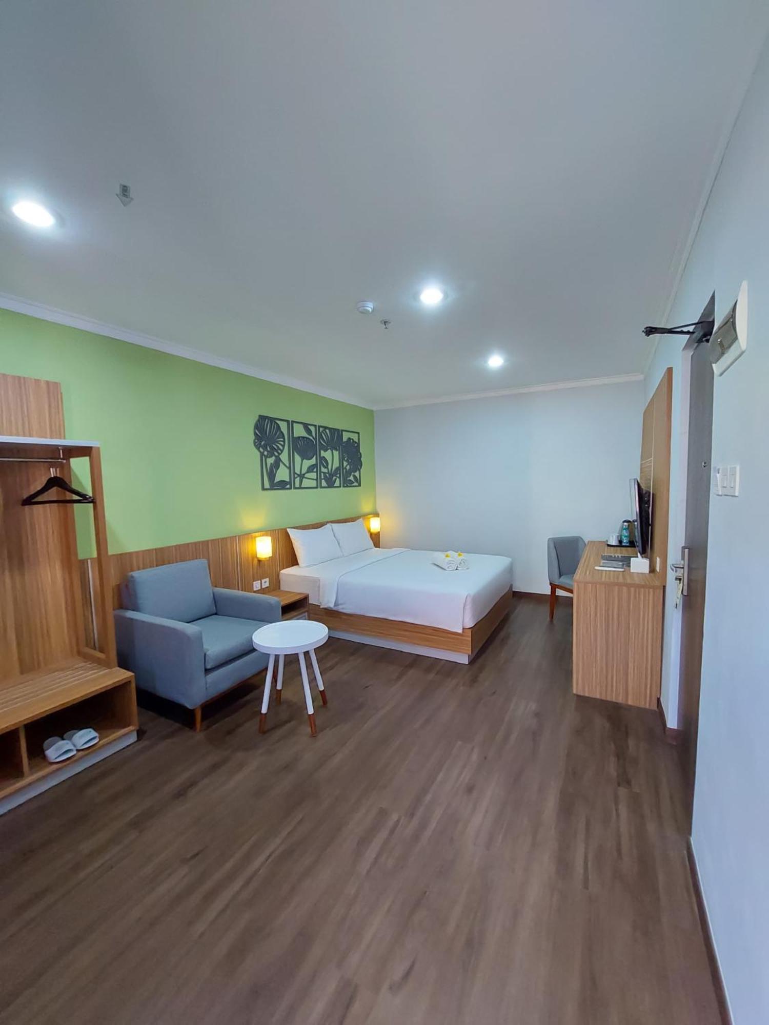 Country Heritage Hotel Surabaya Esterno foto